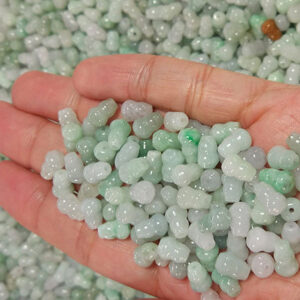 fine emerald gourd bead high quality smooth jade bead