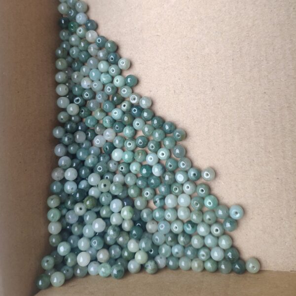 50 pcs 6 - 13 mm natural round jadeite bead oily green Burmese jade bead - Image 7