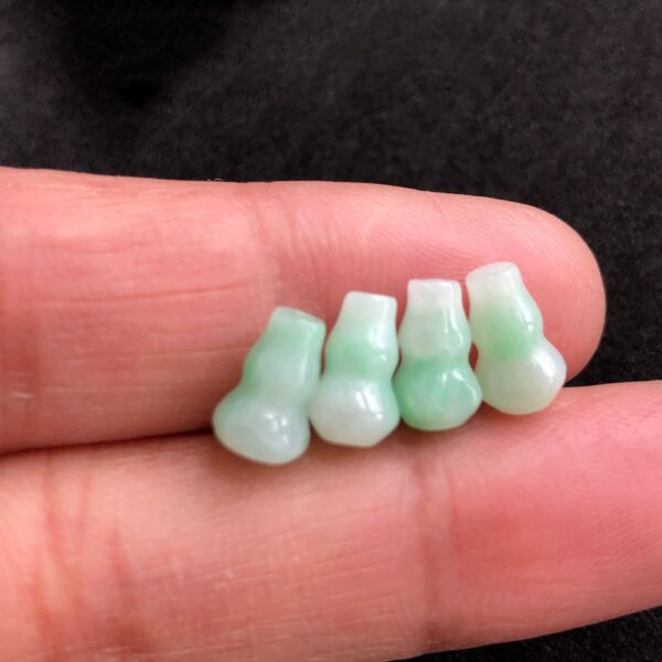 20 pcs / 50 pcs 9 mm high quality natural Burmese jadeite gourd shape bead - Image 2