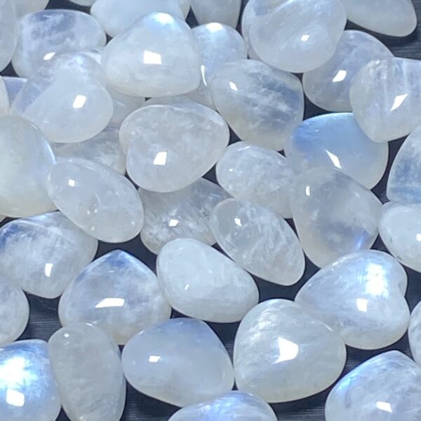 nice heart shape blue light Moonstone bead - Image 6