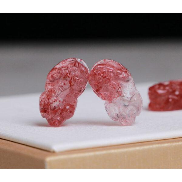 5 pcs / 10 pcs pixiu shape natural strawberry quartz bead - Image 2