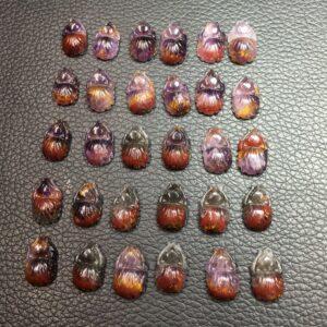 Lying nine-tailed fox shape natural auralite charm