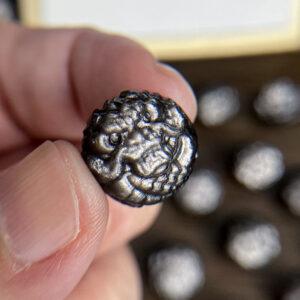 2 pcs / 5 pcs dragon pattern round shape natural silver obsidian bead