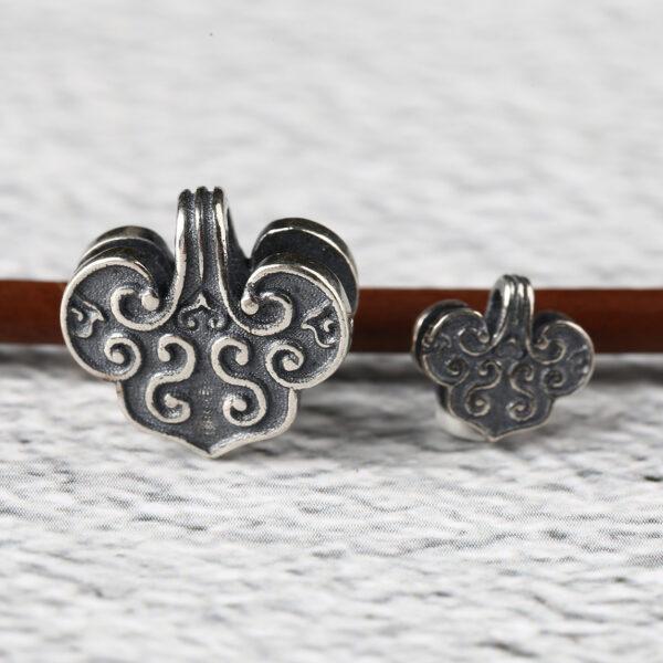 flower pattern heart shape s925 sterling silver charm bead, oxidized silver flower charm - Image 2