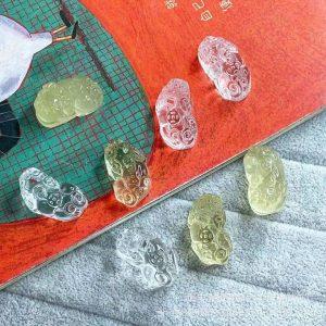 2-piece Pixiu animal shape natural quartz bead