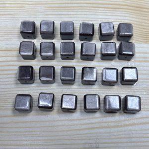 10-piece cube shape natural silver obsidian bead