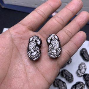 5-Pieces Natural Silver Sheen Obsidian Pi Yao Pixiu Animal Spacer Bead