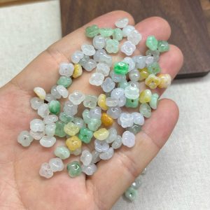 5-Pieces AAA Natural Ice Tri-Color Jadeite Small Osmanthus Beads